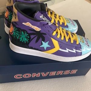 Converse unisex shoe